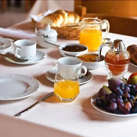 Boni Cerri Hotell