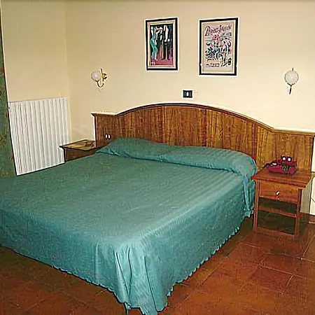 Boni Cerri Hotell