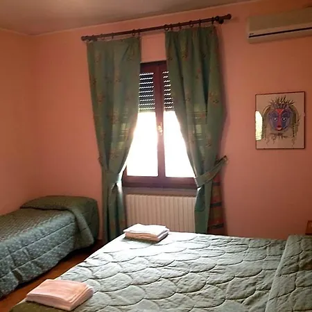מלון Boni Cerri 2*